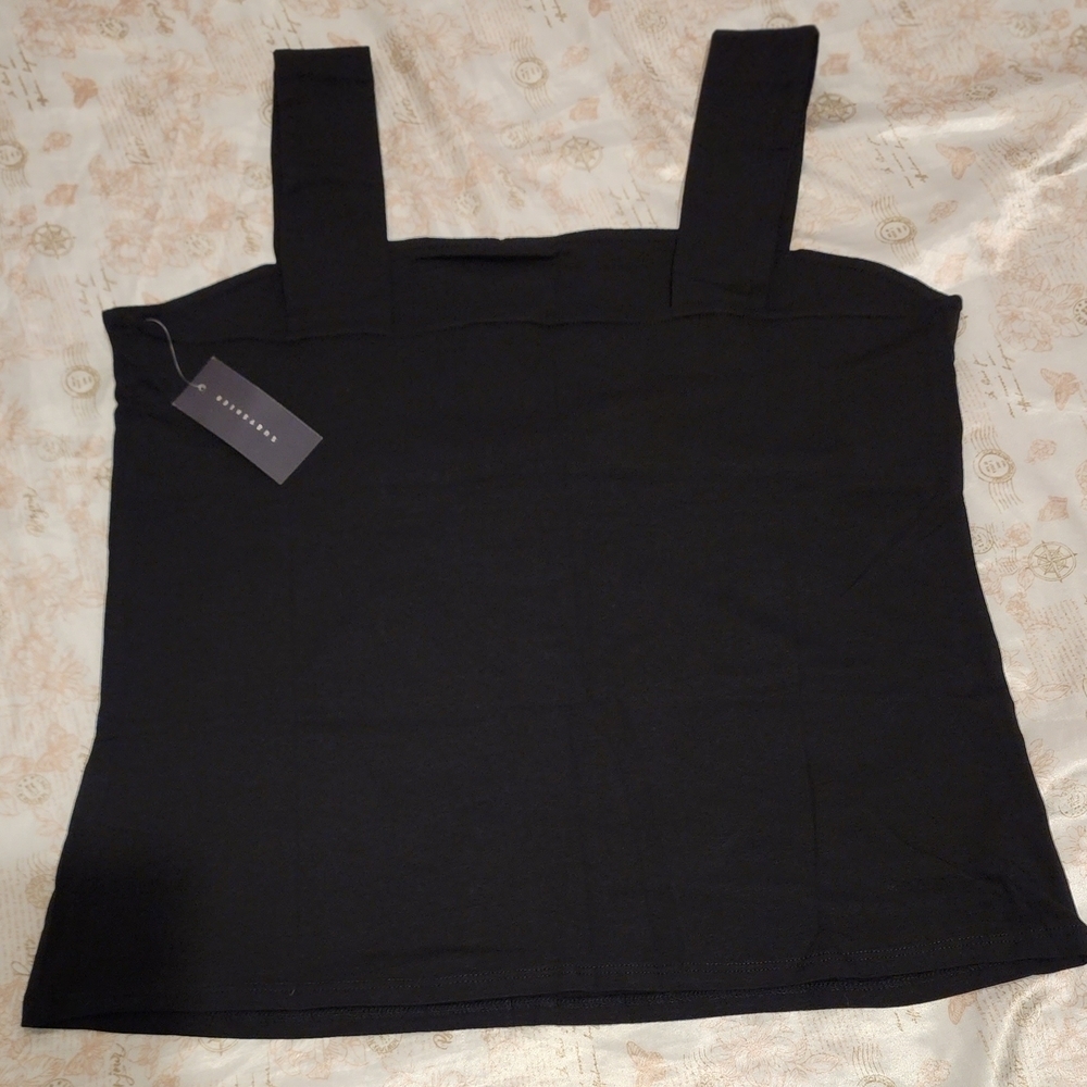 🌺Suzy Shier Classic Black Camisole
